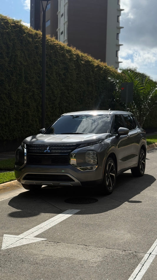 Mitsubishi Outlander SEL 2022