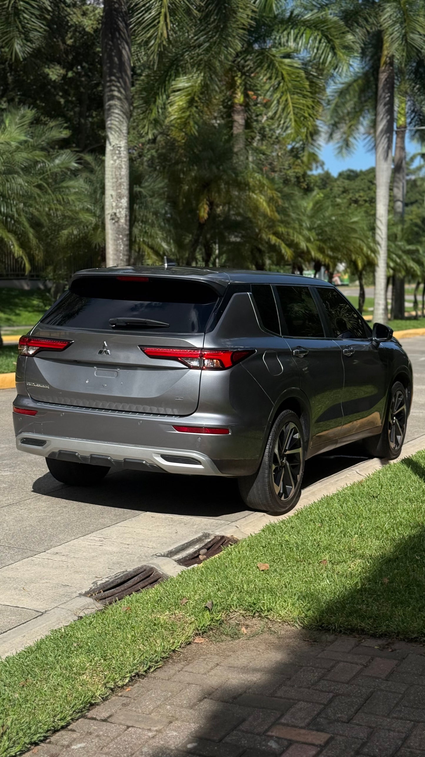 Mitsubishi Outlander SEL 2022